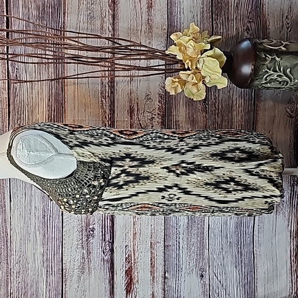 NWT MADISON PAIGE SLEEVELESS LINED CROCHET BEADED ELASTIC FLOUNCE DRESS - Picture 7 of 16